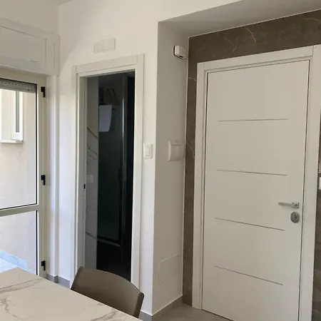 Sangiovanni Apartment *